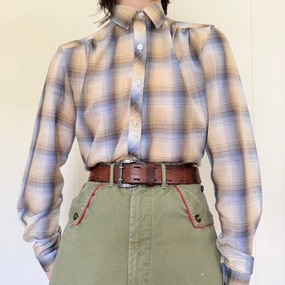 Stitches Women's Cream Shirt - Picture 7 of 8